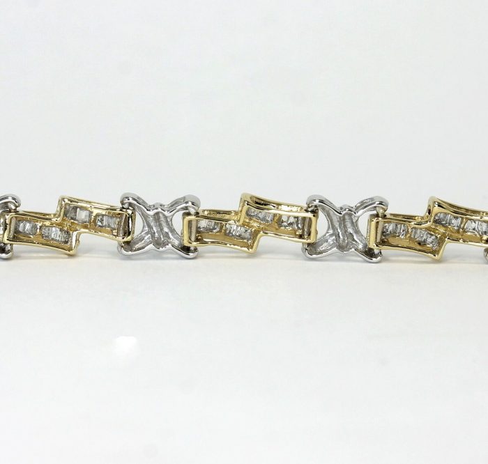 two-tone-diamond-baguette-x-kiss-bracelet